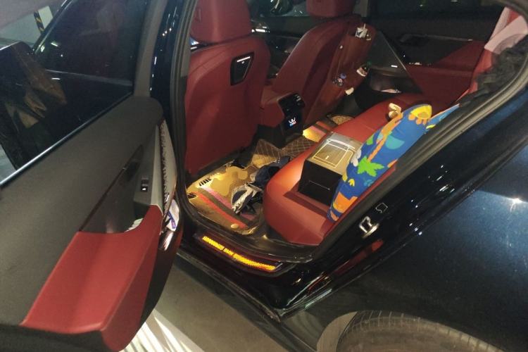 Used BMW 5 Series 2024 525Li Luxury Package Left Rear Seat