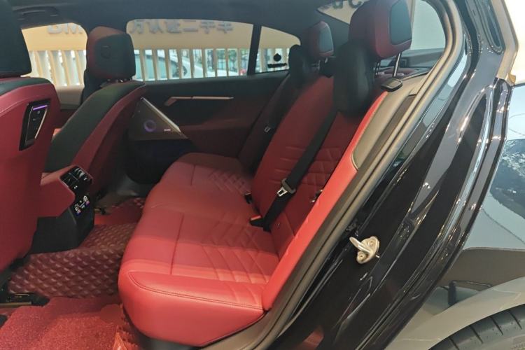 Used BMW 5 Series 2024 530Li Luxury Edition M Sport Package Left Rear Seat