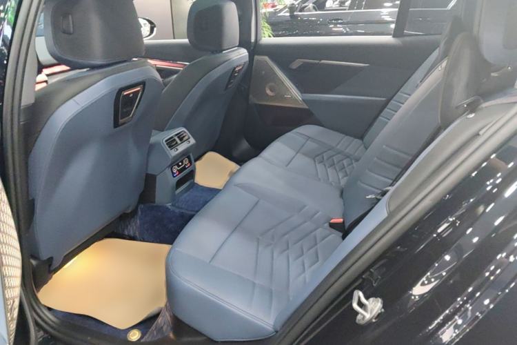 Used BMW 5 Series 2024 530Li Luxury Edition M Sport Package Left Rear Seat