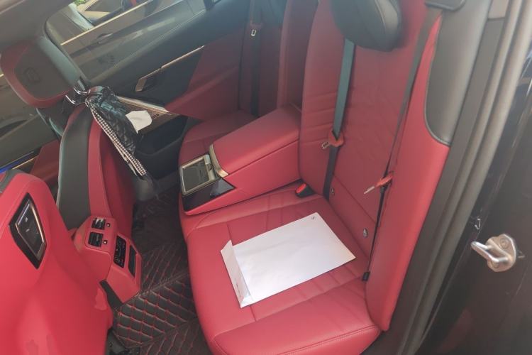 Used BMW 5 Series 2024 530Li Luxury Edition M Sport Package Left Rear Seat