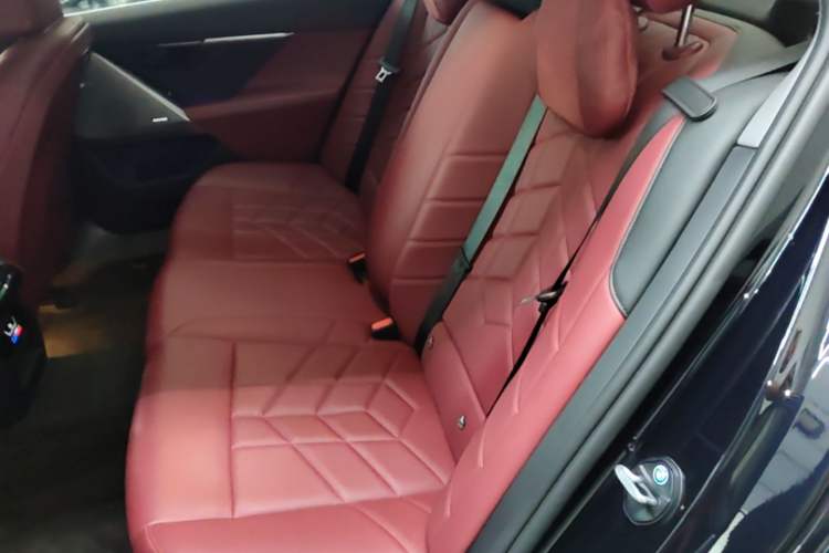 Used BMW 5 Series 2024 530Li Leading Model M Sport Package Left Rear Seat