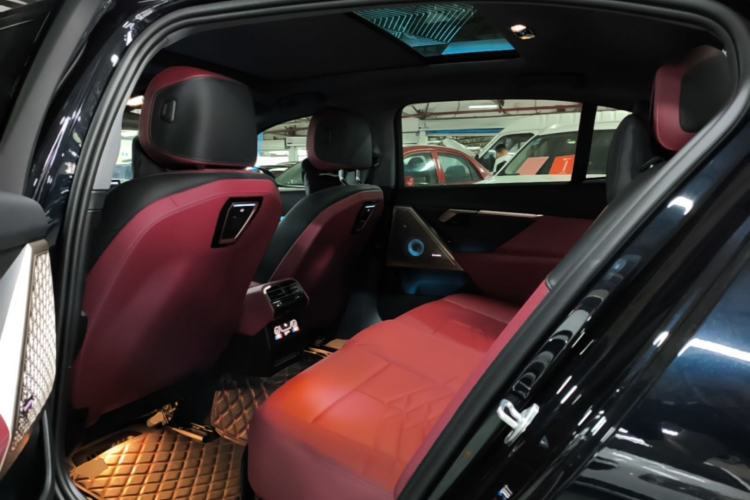 Used BMW 5 Series 2024 530Li Luxury Edition M Sport Package Left Rear Seat