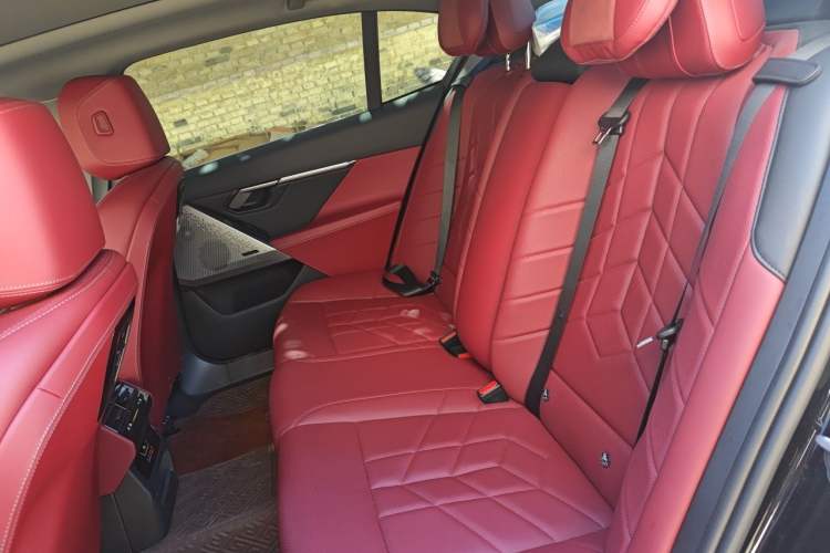 Used BMW 5 Series 2024 525Li M Sport Package Left Rear Seat