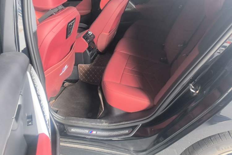 Used BMW 5 Series 2024 525Li M Sport Package Left Rear Seat