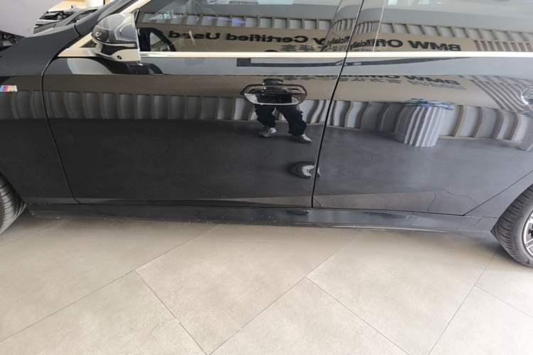 Used BMW 5 Series 2024 530Li Luxury Edition M Sport Package Left Side Sill