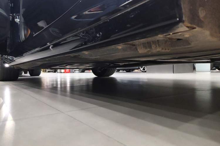 Used BMW 5 Series 2024 530Li Luxury Edition M Sport Package Left Side Sill