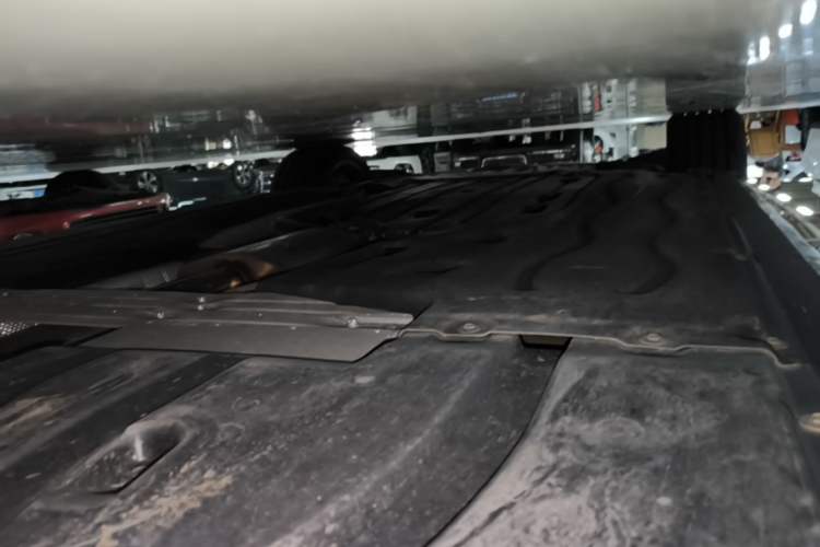Used BMW 5 Series 2024 530Li Luxury Edition M Sport Package Left Side Sill
