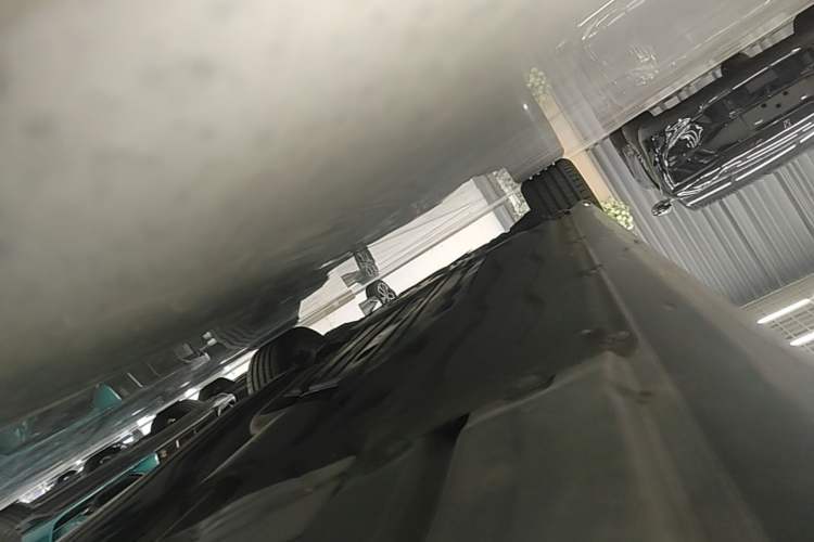 Used BMW 5 Series 2024 530Li Leading Model M Sport Package Left Side Sill