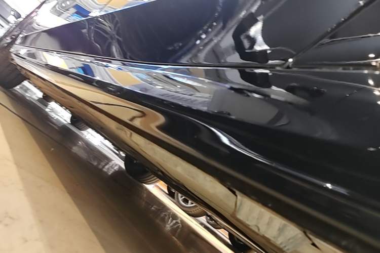 Used BMW 5 Series 2024 530Li Luxury Package Premium Edition Left Side Sill