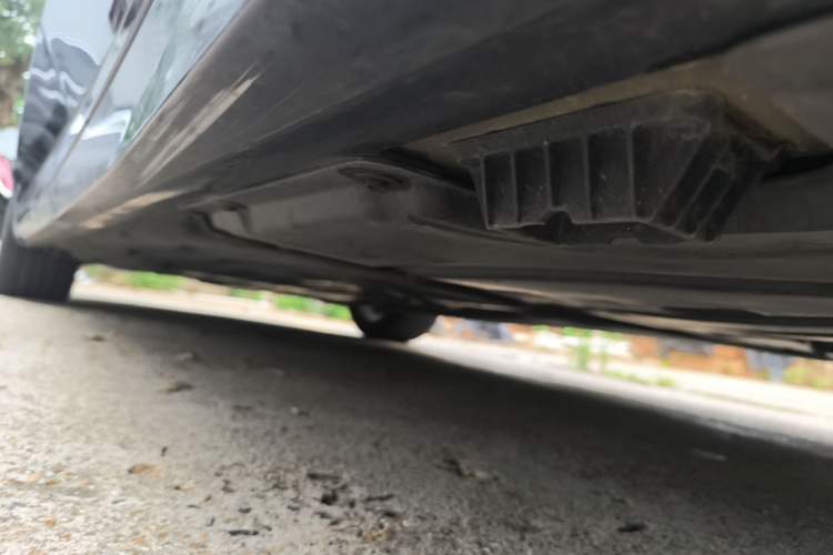 Used BMW 5 Series 2024 530Li Leading Model M Sport Package Left Side Sill
