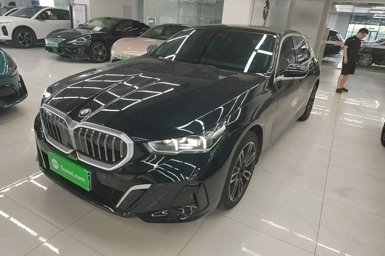 Ojetý BMW 5 Series 2024 530Li Leading Model M Sport Package Guazi used car, China used car export, Used car for sale, Used  cars, Cheapest cars for sale