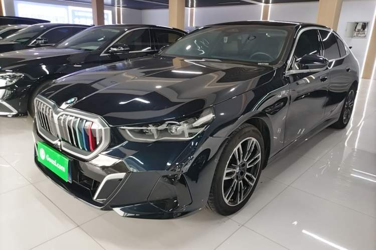 Ojetý BMW 5 Series 2024 525Li M Sport Package Guazi used car, China used car export, Used car for sale, Used  cars, Cheapest cars for sale