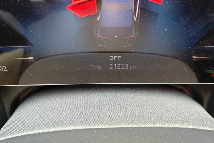 Used BMW 5 Series 2024 525Li M Sport Package Odometer Close Up