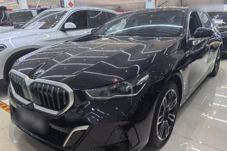 Used BMW 5 Series 2024 530Li Leading Model M Sport Package Guazi used car, China used car export, Used car for sale, Used cars, Cheapest cars for sale