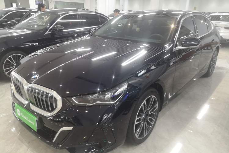 Used BMW 5 Series 2024 525Li M Sport Package Guazi used car, China used car export, Used car for sale, Used cars, Cheapest cars for sale