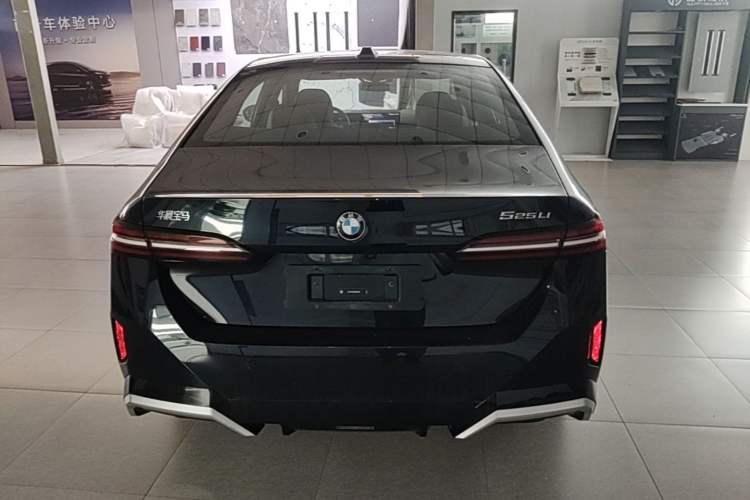 Used BMW 5 Series 2024 525Li M Sport Package Rear