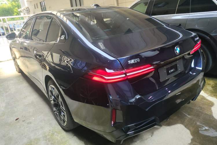 Used BMW 5 Series 2024 530Li Luxury Edition M Sport Package Rear Left 45 Deg