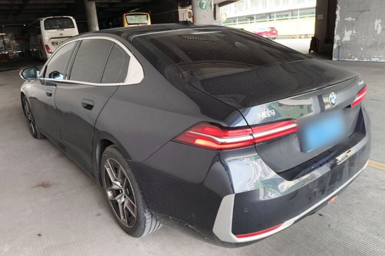 Used BMW 5 Series 2024 530Li Leading Luxury Package Rear Left 45 Deg