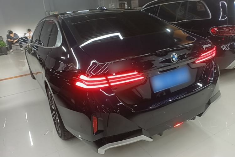 Used BMW 5 Series 2024 530Li Leading Model M Sport Package Rear Left 45 Deg