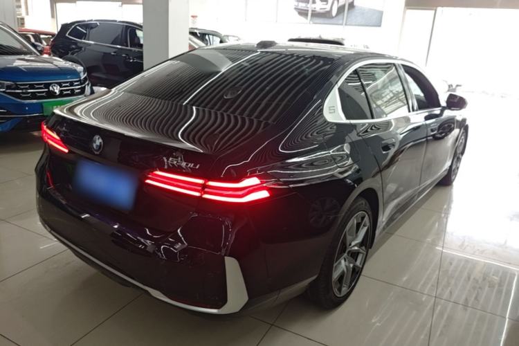 Used BMW 5 Series 2024 530Li Leading Luxury Package Rear Right 45 Deg