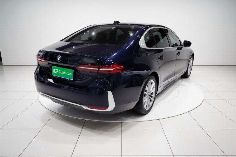 Used BMW 5 Series 2024 525Li Luxury Package Rear Right 45 Deg
