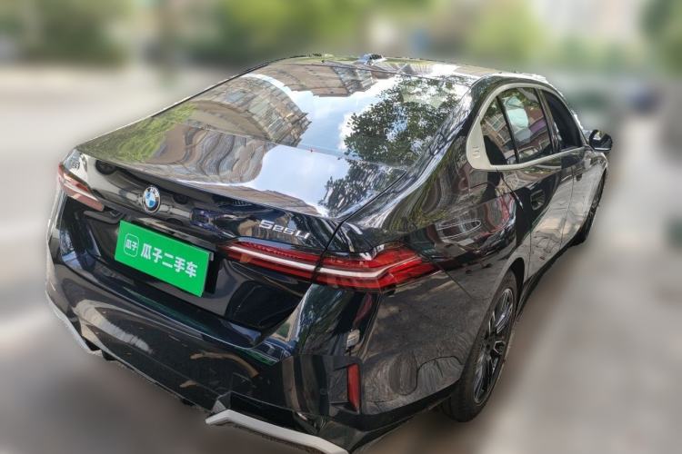 Used BMW 5 Series 2024 525Li M Sport Package Rear Right 45 Deg