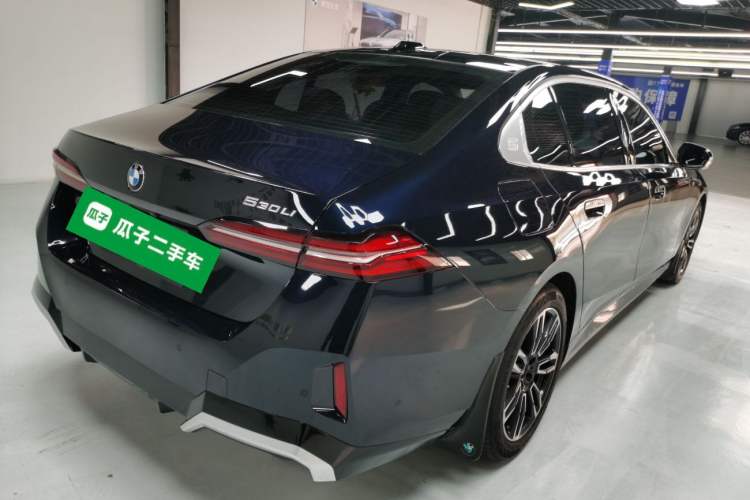 Used BMW 5 Series 2024 530Li Luxury Edition M Sport Package Rear Right 45 Deg