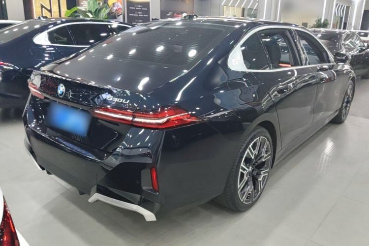 Used BMW 5 Series 2024 530Li Luxury Edition M Sport Package Rear Right 45 Deg