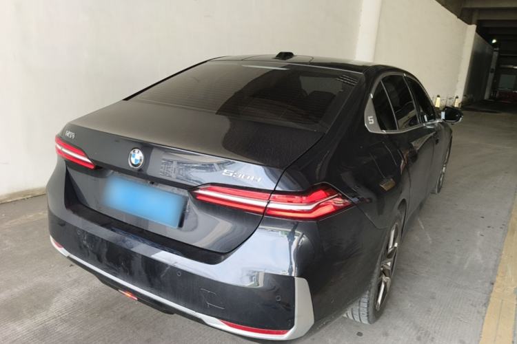 Used BMW 5 Series 2024 530Li Leading Luxury Package Rear Right 45 Deg