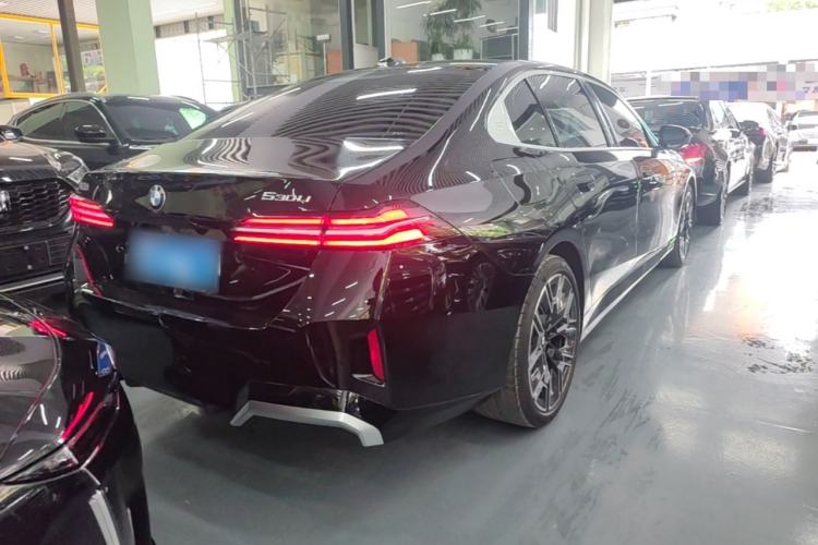 Used BMW 5 Series 2024 530Li Luxury Edition M Sport Package Rear Right 45 Deg