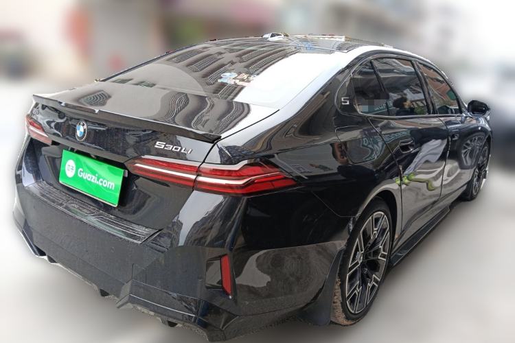 Used BMW 5 Series 2024 530Li Leading Luxury Package Rear Right 45 Deg