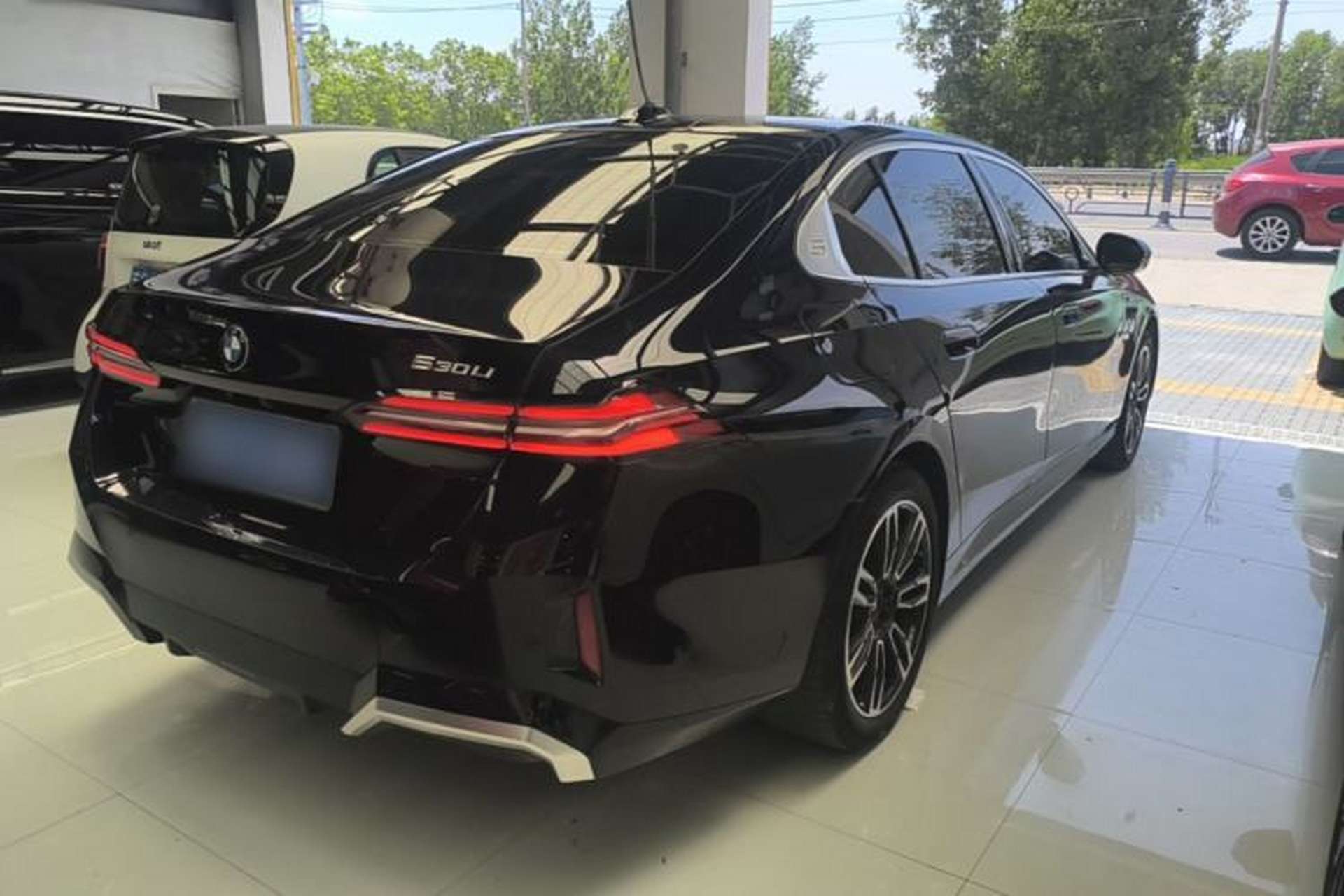 Used BMW 5 Series 2024 530Li Leading Model M Sport Package Rear Right 45 Deg