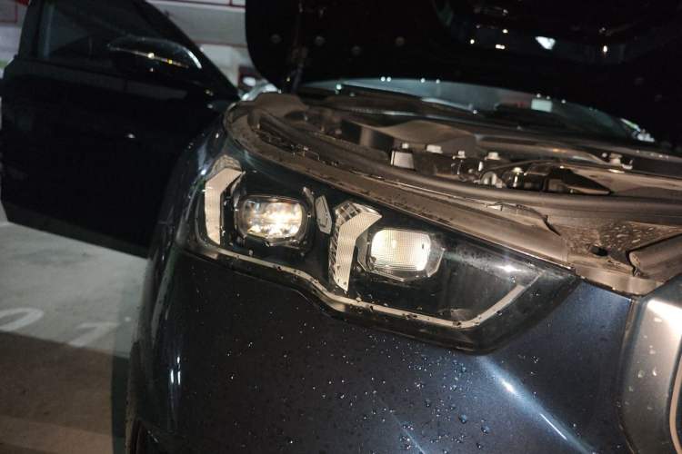 Used BMW 5 Series 2024 530i Leading Model M Sport Package Right Front Headlight