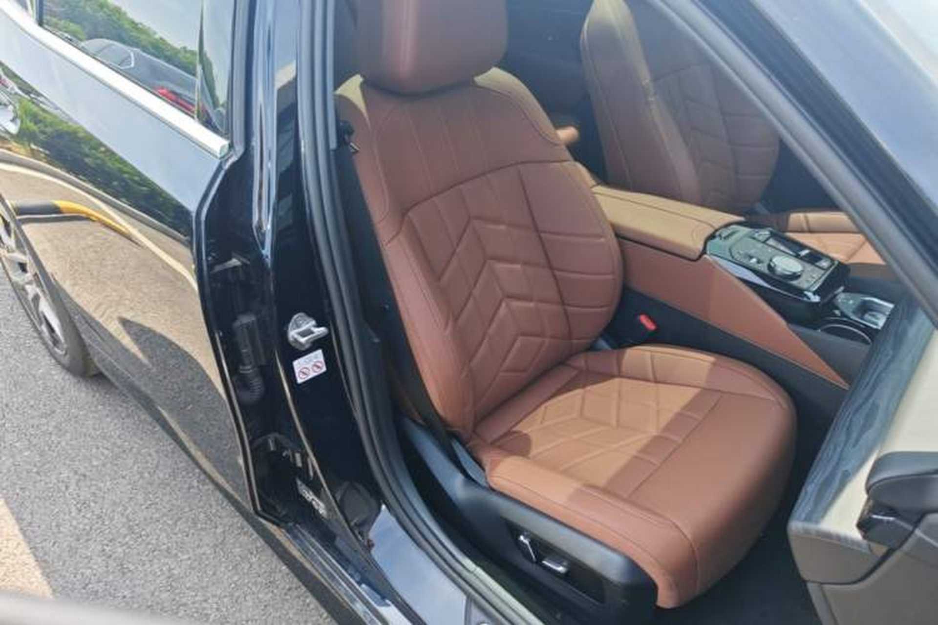 Used BMW 5 Series 2024 530Li Leading Luxury Package Right Front Seat