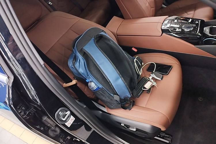 Used BMW 5 Series 2024 525Li M Sport Package Right Front Seat