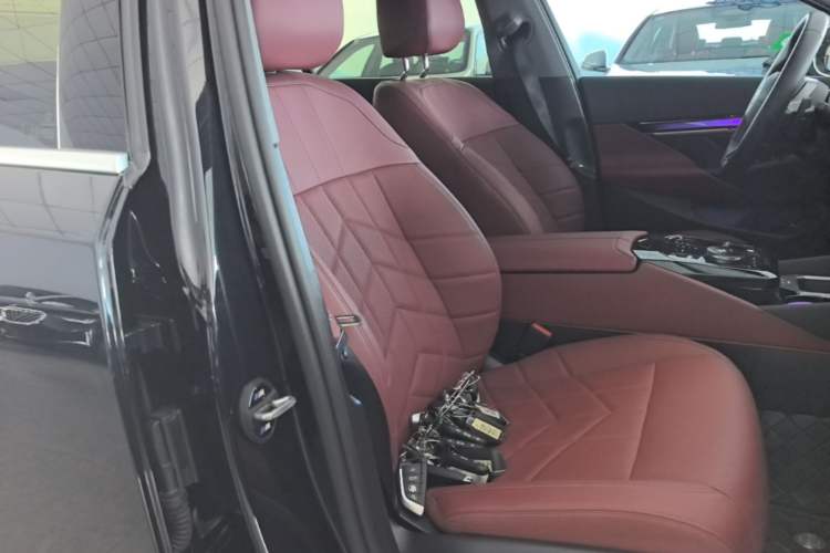 Used BMW 5 Series 2024 530Li Leading Model M Sport Package Right Front Seat