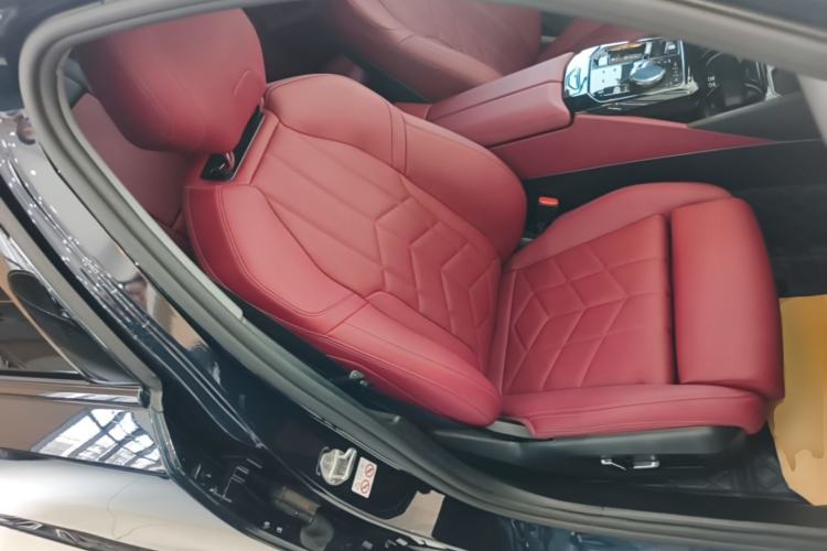 Used BMW 5 Series 2024 525i M Sport Package Right Front Seat