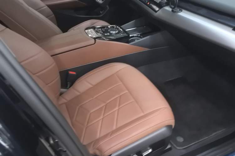 Used BMW 5 Series 2024 530Li Leading Model M Sport Package Right Front Seat