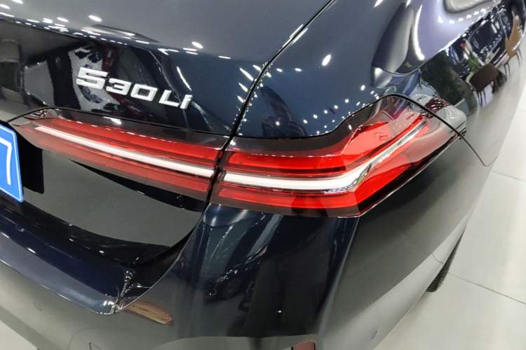 Used BMW 5 Series 2024 530Li Luxury Edition M Sport Package Right Rear Taillight