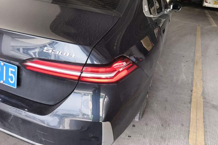 Used BMW 5 Series 2024 530Li Leading Luxury Package Right Rear Taillight