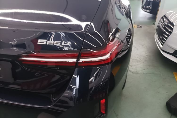 Used BMW 5 Series 2024 525Li M Sport Package Right Rear Taillight