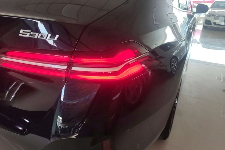 Used BMW 5 Series 2024 530Li Luxury Edition M Sport Package Right Rear Taillight