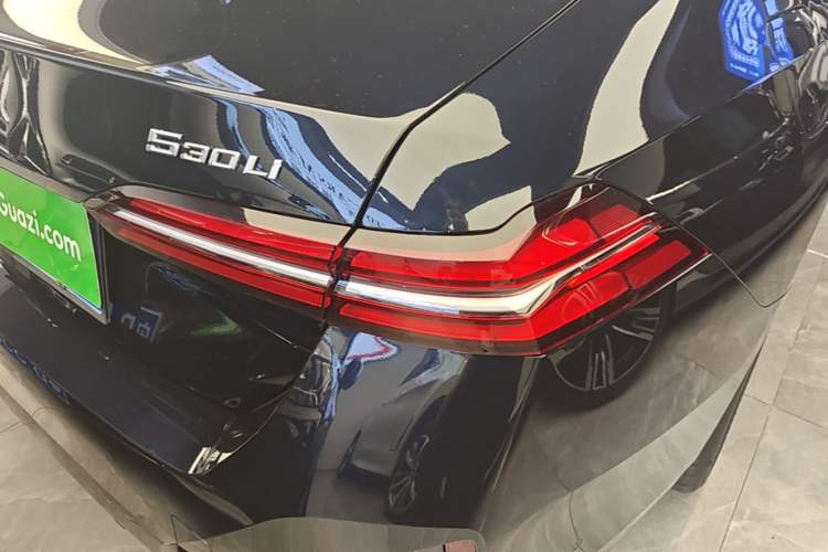 Used BMW 5 Series 2024 530Li Luxury Edition M Sport Package Right Rear Taillight