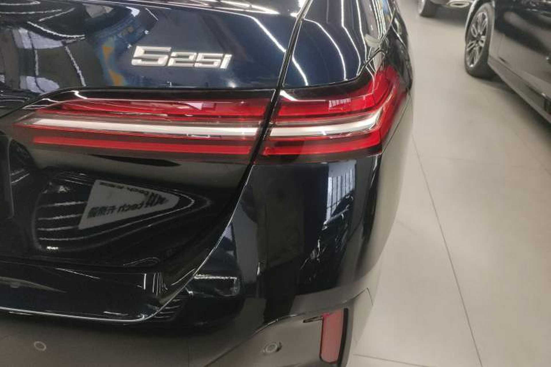 Used BMW 5 Series 2024 525i M Sport Package Right Rear Taillight