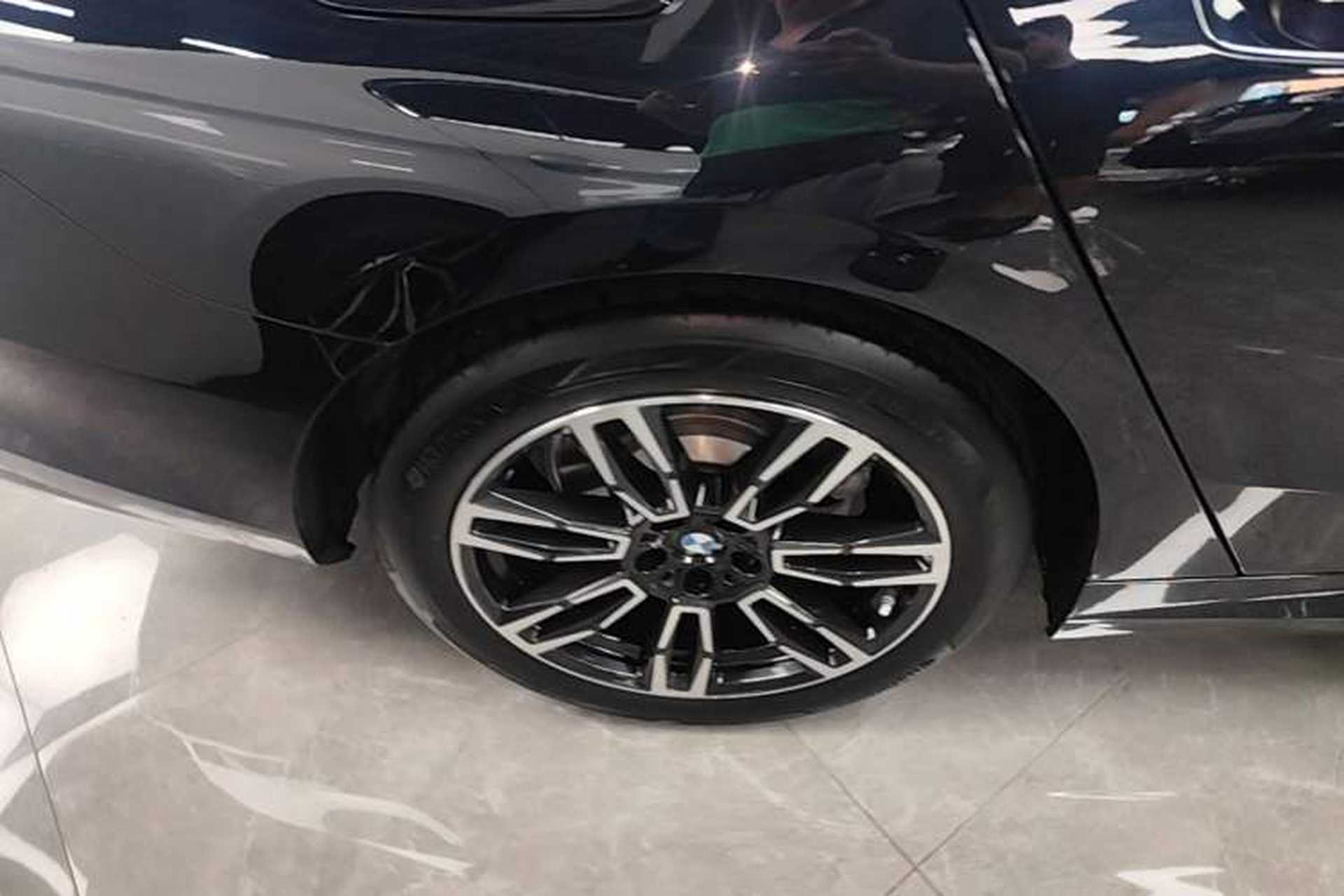 Used BMW 5 Series 2024 530Li Leading Model M Sport Package Right Rear Wheel Hub