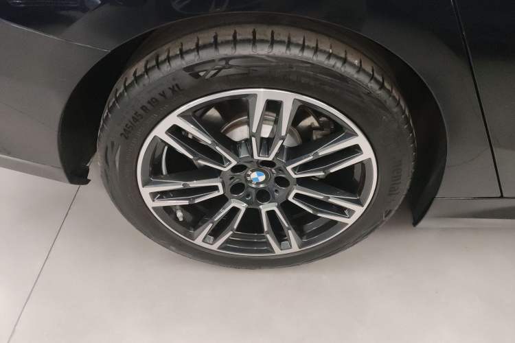 Used BMW 5 Series 2024 525i M Sport Package Right Rear Wheel Hub