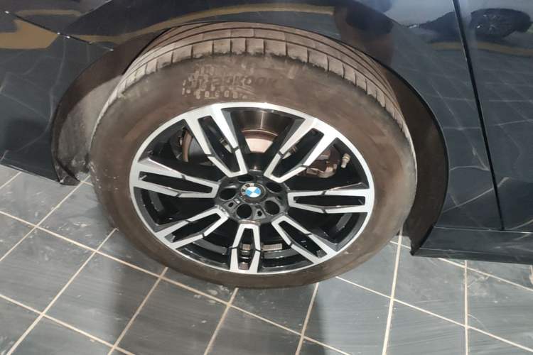 Used BMW 5 Series 2024 530Li Leading Model M Sport Package Right Rear Wheel Hub