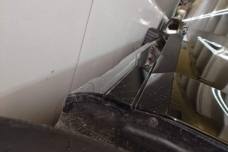 Used BMW 5 Series 2024 530Li Luxury Edition M Sport Package Right Side Sill