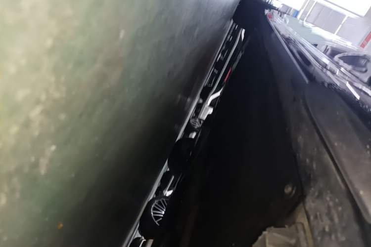 Used BMW 5 Series 2024 525Li M Sport Package Right Side Sill