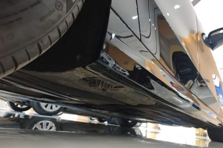 Used BMW 5 Series 2024 525i M Sport Package Right Side Sill